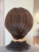 クロス(CROSS) 白髪染め/ひし形ショート/絶壁解消/ショートボブ/40代50代