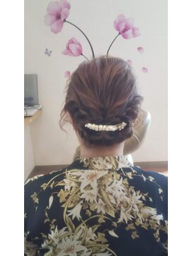 ミナル美容室 アップヘアー