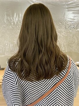 ローレンプラス(LOREN+) 【 LOREN+】お肌に馴染むオリーブベージュ