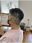 刈り上げオールバックパーマ