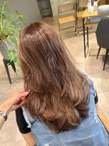 ウェチカ(wechica)&nbsp;ミディアムレイヤーカット&ブラウンベージュカラー