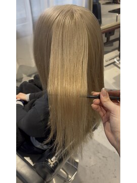 インク(inc) ハイトーンベージュ/ケアブリーチ/レイヤーカット