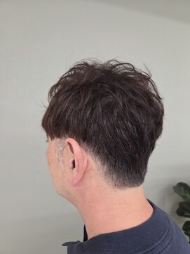 リボン(Libon) 癖毛を生かしたツーブロックカット