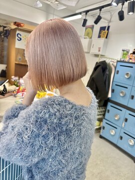 ヒビヲ(HIBIO) 切りっぱなしボブタッセルボブダブルカラーピンクベージュカラー