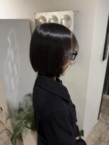 エイチ(811)&nbsp;くるみちゃんヘアベリーショートマッシュウルフミディアムボブ