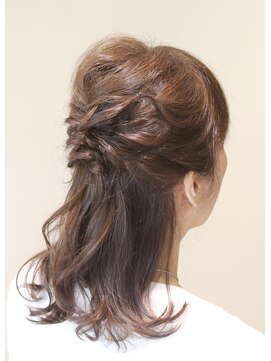 アエル(aeru) ハーフアップ