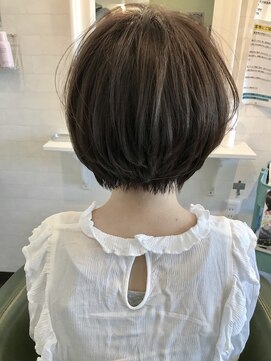ヒッピーヘアー(Hippie Hair) ミニボブ チャコールグレー