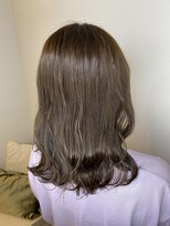 ジーナ 銀座中央通り(Zina)&nbsp;【Zina 銀座中央通り】ローレイヤー×スモーキーアッシュ