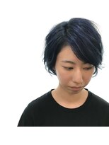 アローズソワン(HELLO'S SOIN)&nbsp;ブルーブラックでおしゃれショートに　2/13
