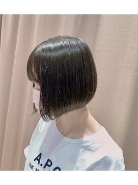 アンチェ(Anche) 前下がりボブ