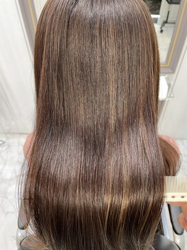 エスカーラ 表参道(THE ESCALA) セクションカラー/ペールベージュ/外ハネボブ