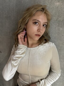 ルーフ 町田店(LUFE) ブロンドベージュ 担当anna