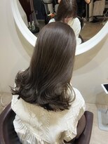 ニードバイスケール(NEED by SCALE)&nbsp;くすみすぎないオリーブグレージュ【脇黒丸　彩】