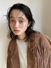 エイチ 天神橋(H) ミニウルフホワイトグレージュレイヤーカット大人ショート美髪