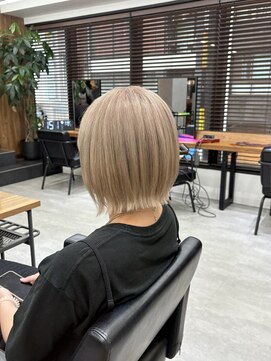 ネクスト 池袋(NEXT) ミルクティーベージュ/ハイトーン/レイヤーボブ/ダブルカラー