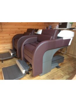 季節の疲れをリセット！炭酸泡の頭皮エステと手触り最高トリートメントで、極上のリラックスタイムを！