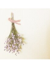 もちろん、指名しなくても大丈夫。色んなスタイリストを楽しんで。