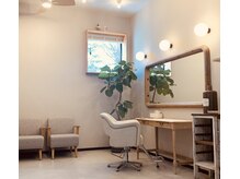 スワスタイル(SUWA-STYLE)の雰囲気（可愛いアンティーク家具に囲まれた隠れ家美容室です。）