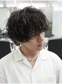 シャドウパーマコンマヘアナチュラルセンターパートツーブロック