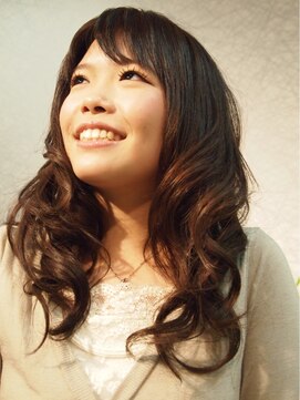 ファイブクインテット(5 QUINTETTO) ミックス巻きのガーリーヘア★