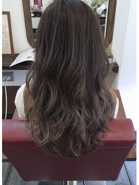 ヴィークス ヘア(vicus hair) vicusの秋カラー『ディープグレー』×グラデーション