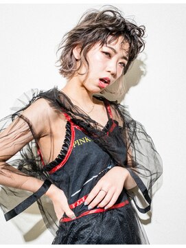 オーガスト ヘア ネイル(AUGUST hair nail) ポイントブリーチ　ショート　クラシカル