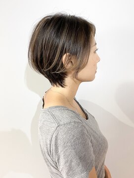 ピアーネ(PIANE) ハイライトグレージュ×メリハリショート