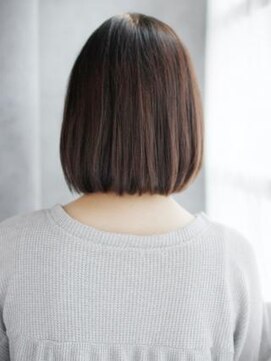 ヘアメイク ナル(hair make nalu) かきあげバングのワンカールボブ