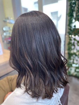 ビースリー ロア 秋色イルミナカラー