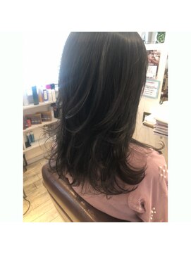 ヘアーアトリエ ラポルト(hair atelier la porte.) 【ニュアンスウルフヘアー】