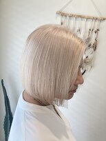 ジラフ(GIRAFFE)&nbsp;ホワイトベージュカラー