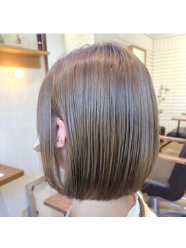 デュークシルア(du c Sila) 内巻きボブ(あご下2cm)【細岡】