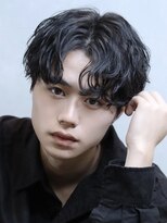 コンフィデンス メンズヘアー(confidence MEN'S HAIR)&nbsp;センターパート　波巻きスパイラルパーマ