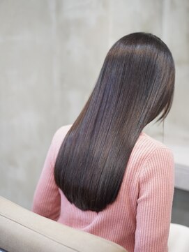 ソイルバイロミー(soil by ROMMY) 【川崎 裕】酸性ストレートパーマで叶う艶髪