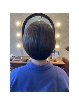 エルサフィロ キタハマ(el zafiro kitahama) 20×30×40代×似合わせカット×ショートボブ×シルエット◎