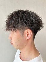 イーストハムアネーロ(EAST HAM anello) 個性を引き立てるツイスト×スパイラルのメンズパーマ