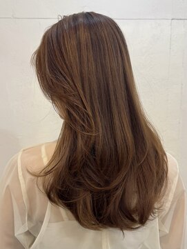 ファルベ(Farbe) ホワイトグレージュ/ミニウルフ/デジタルパーマチェリーブラウン