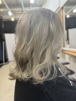 リルウ 阿倍野キューズモール(LILOU)&nbsp;外国人風ブリーチオンカラー