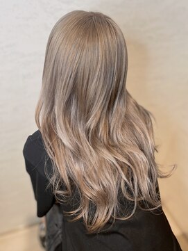 タヤ 東急百貨店吉祥寺店(TAYA) ミルクティーベージュ/ブリーチ/ロングレイヤー