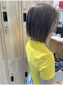 ハイトーン×切りっぱなしボブ
