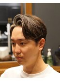 ビジネスカジュアルスタイル×ホワイトメッシュ