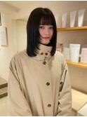 フェイスレイヤー　暗髪　ミディアムレイヤー/山根優