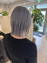 マルフェ 天王寺(marfe) シルバーアッシュ 外はねボブ ハイトーンブリーチ