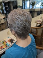 サテンドール ヘアクラブ ショートレイヤー