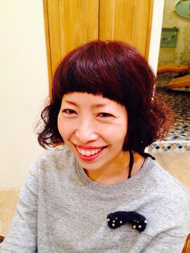 シュエットナオ (chouette. nao) カシスベリーカラーとくしゅくしゅパーマ