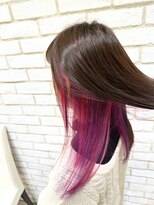 アッシュ 十日市場店(Ash)&nbsp;目立たない派手髪ミックスインナーカラー