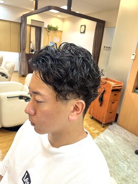 マキシム ナカイ(MAXIM NAKAI) バックパーマスタイル刈り上げメンズカットかき揚げスタイル