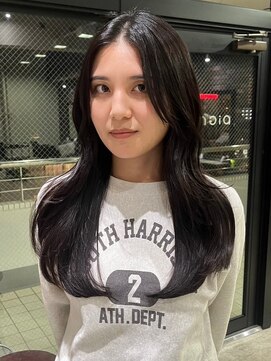 セプト 天神大名(SEPT.) センターパート くびれロング ニュアンスカラー 髪質改善カラー