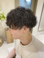 クーナバイトマト 横浜(Cuna by TOMTO)&nbsp;【RYOSUKE】波巻きスパイラルパーマ_マッシュ_刈り上げ