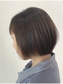 大人ショートボブヘアくびれショート白髪染めグレイカラー40代